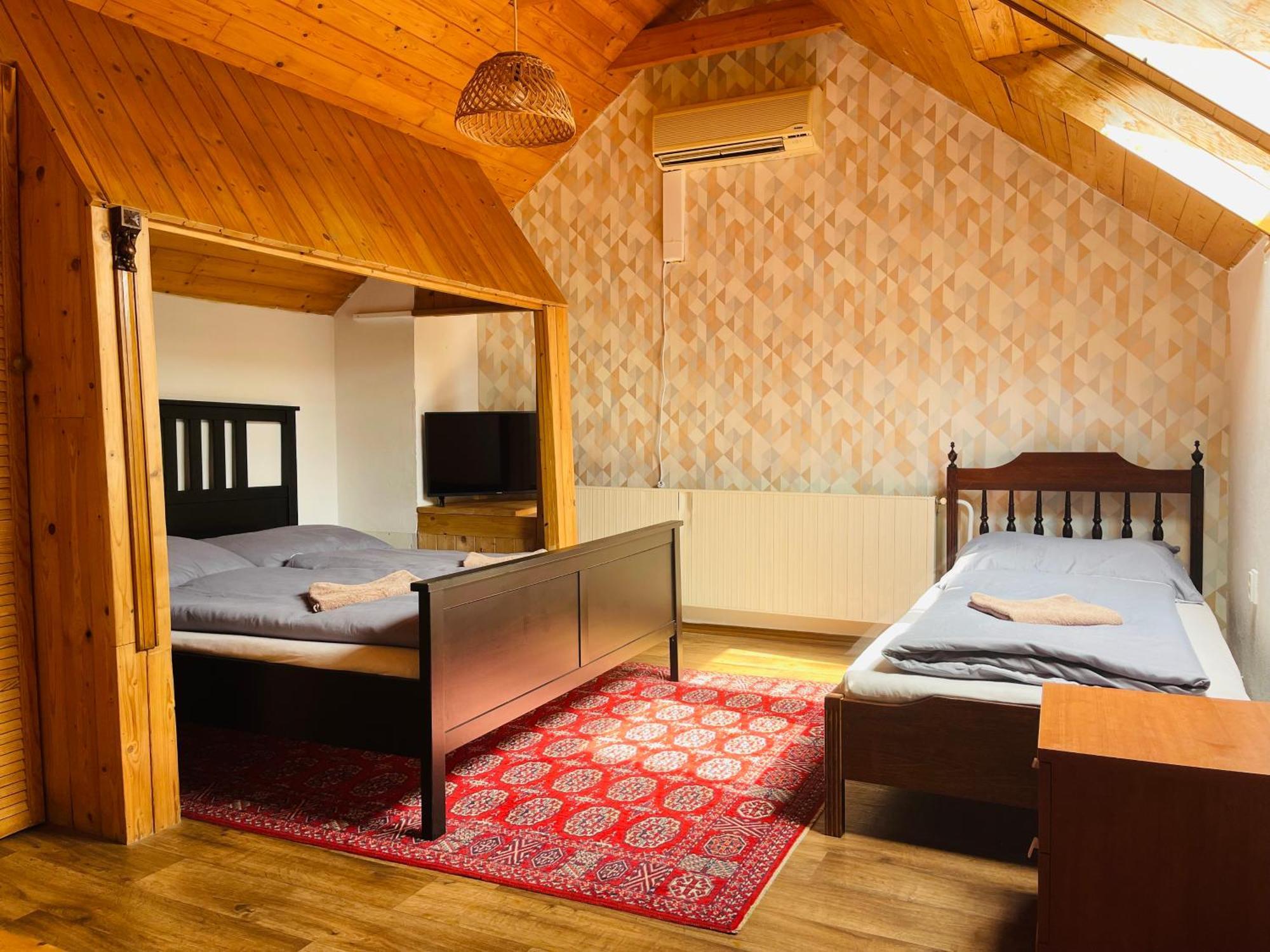 Penzion Trojna Lednice-Vhodne Na Svatby,Rodinne Akce,Teambuilding Esterno foto